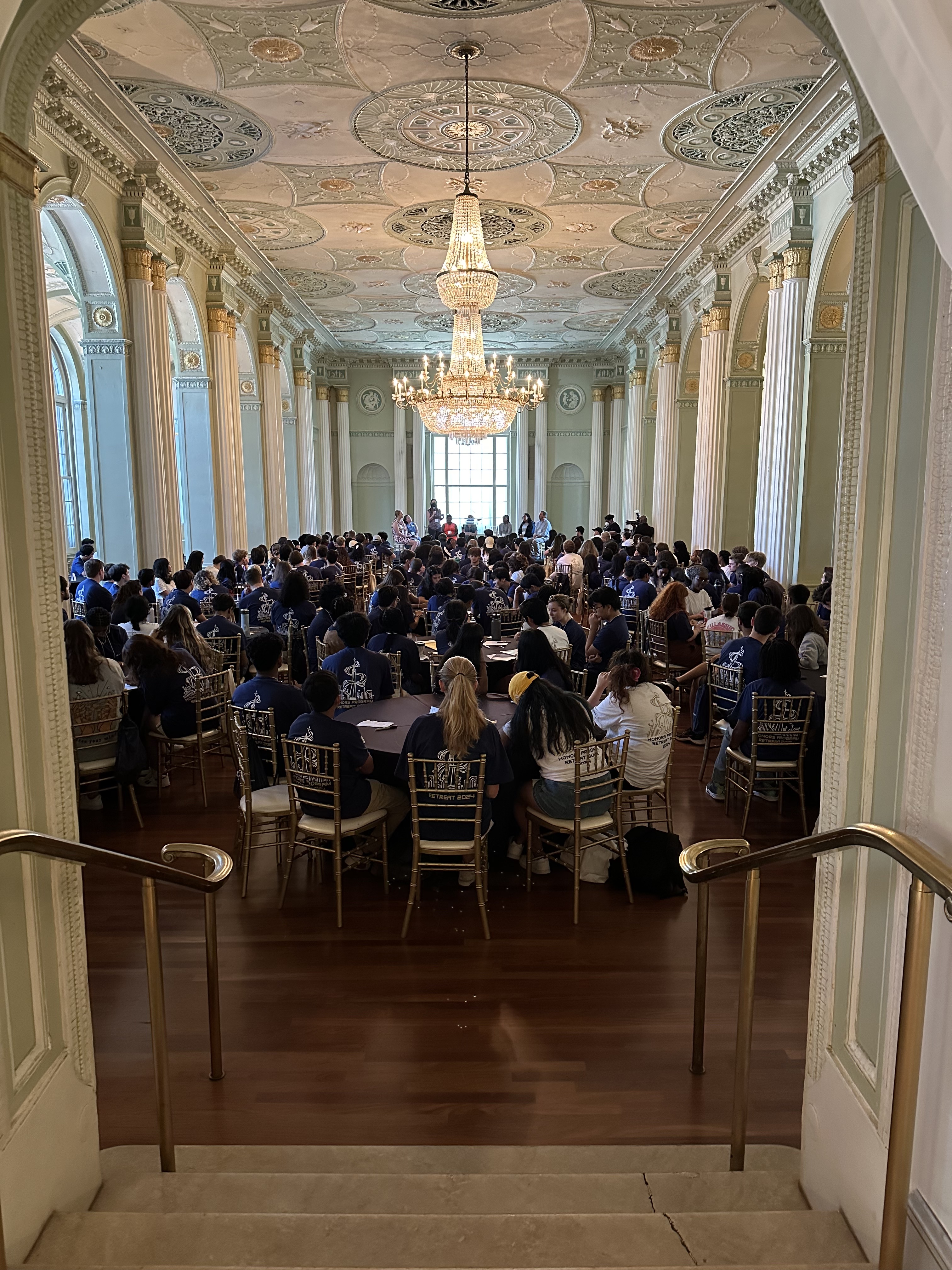 A photo of Honors Program students at the new student retreat